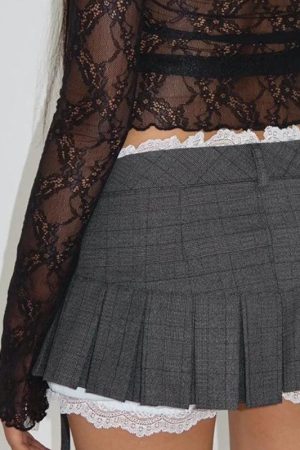 Stylish Work Outfits, Outfit Summer Ideas Lace Trim Pleated Mini Skirt