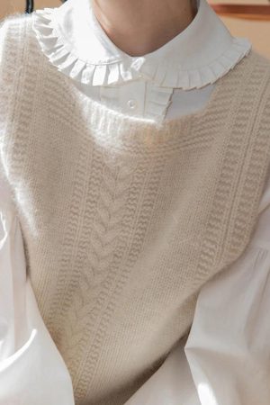 Stylish Work Outfits, Outfit Summer Ideas Light Academia Classic Sweater Vest