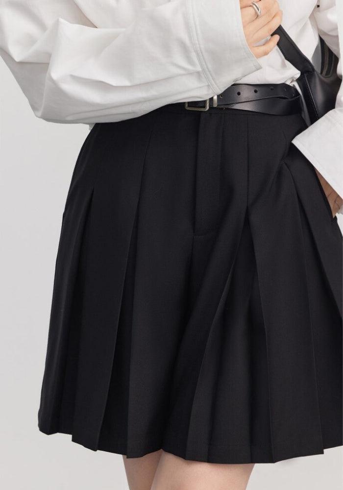 Stylish Work Outfits, Outfit Summer Ideas Old Money Shorts Stylish Work Outfits, Outfit Summer Ideas Old Money Shorts