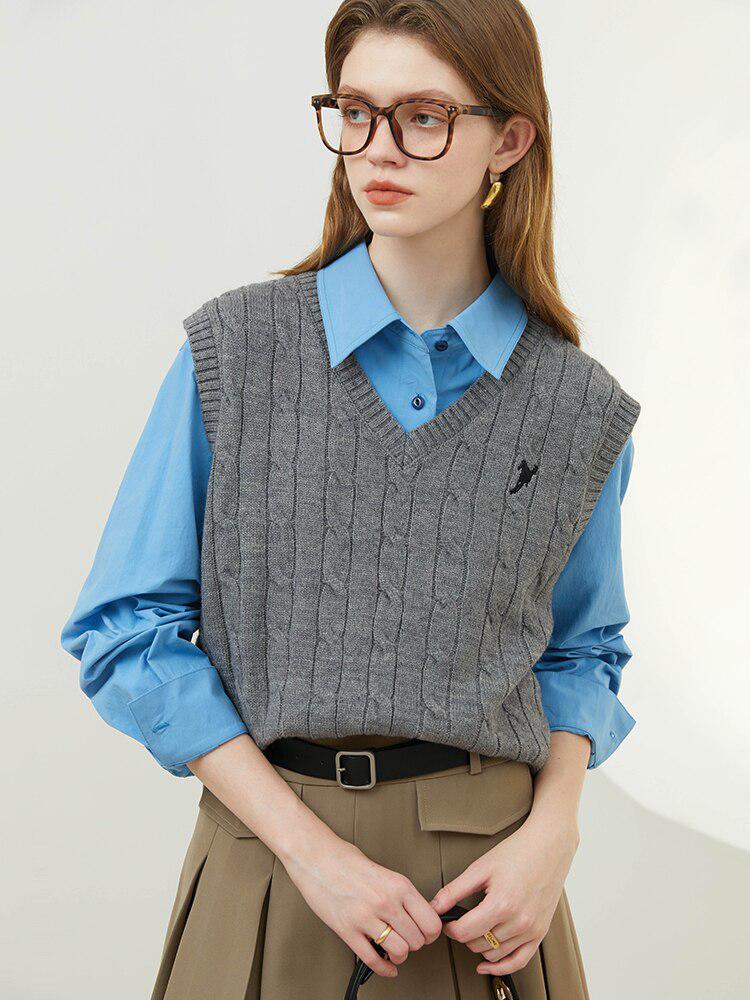 Stylish Work Outfits, Outfit Summer Ideas Old Money Sweater Vest Stylish Work Outfits, Outfit Summer Ideas Old Money Sweater Vest