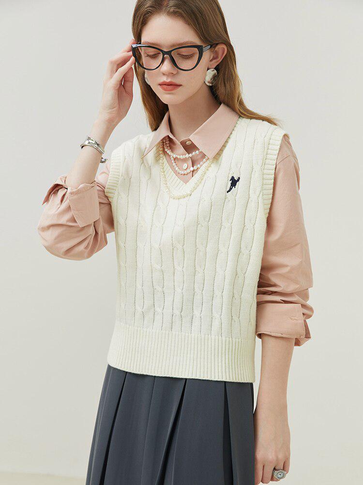 Stylish Work Outfits, Outfit Summer Ideas Old Money Sweater Vest
