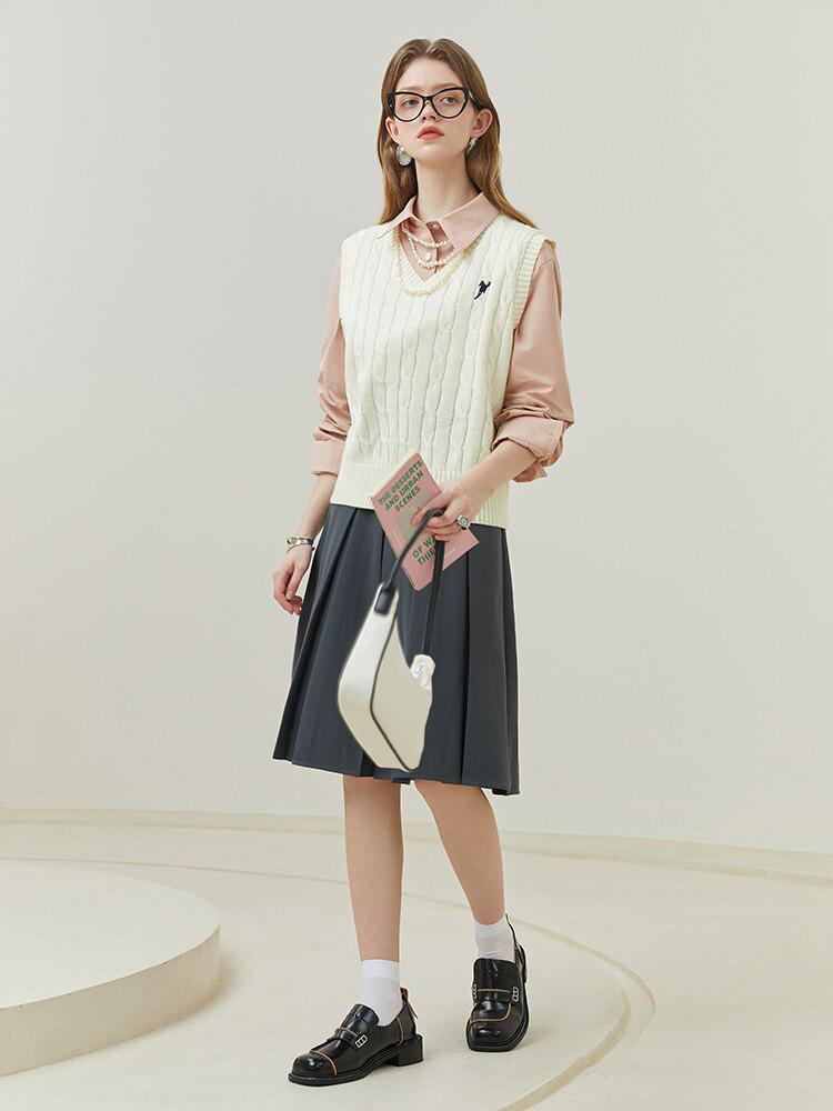 Stylish Work Outfits, Outfit Summer Ideas Old Money Sweater Vest Stylish Work Outfits, Outfit Summer Ideas Old Money Sweater Vest