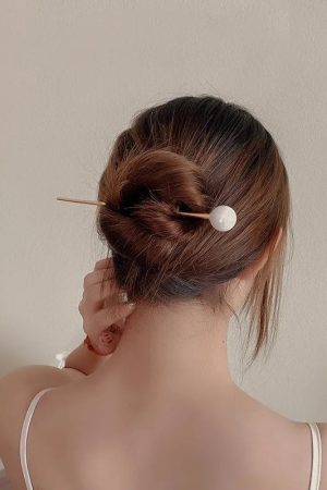 Stylish Work Outfits, Outfit Summer Ideas Pearl Hair Pins