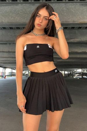 Stylish Work Outfits, Outfit Summer Ideas Pleated Black Mini Tennis Skirt