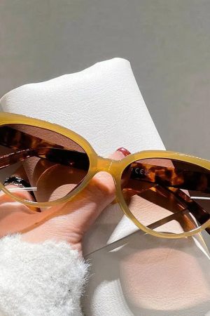 Stylish Work Outfits, Outfit Summer Ideas Round Cat Eye Sunglasses