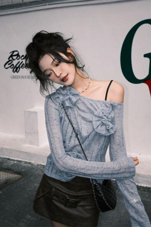 Stylish Work Outfits, Outfit Summer Ideas Ruched Flower Top