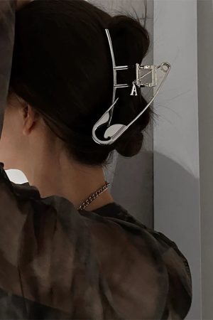 Stylish Work Outfits, Outfit Summer Ideas Safety Pin Hair Claw