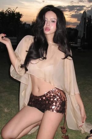 Stylish Work Outfits, Outfit Summer Ideas Sheer Backless Crop Top