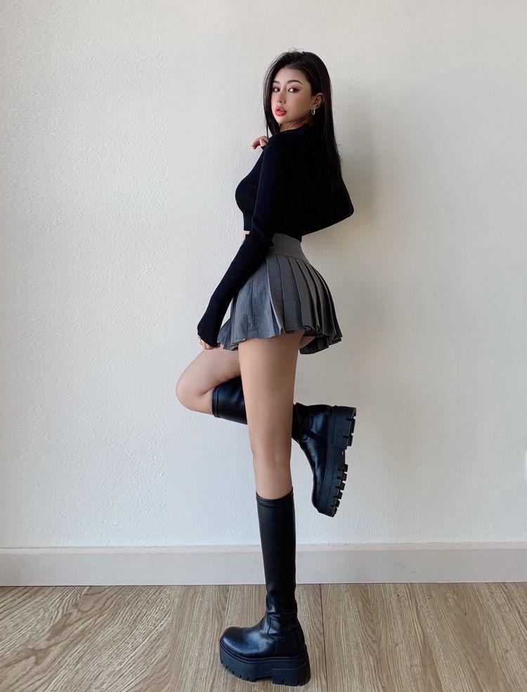 Stylish Work Outfits, Outfit Summer Ideas Side Slit College Mini Skirt Stylish Work Outfits, Outfit Summer Ideas Side Slit College Mini Skirt