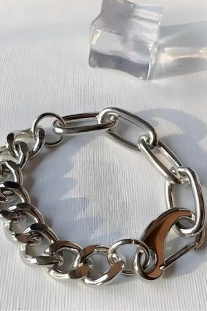 Stylish Work Outfits, Outfit Summer Ideas Silver Chain Bracelet