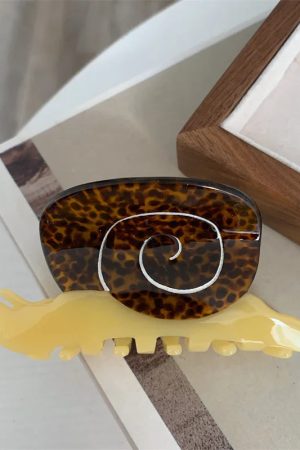 Stylish Work Outfits, Outfit Summer Ideas Snail Hair Claws