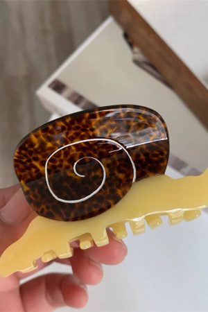 Stylish Work Outfits, Outfit Summer Ideas Snail Hair Claws