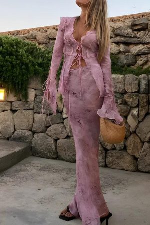 Stylish Work Outfits, Outfit Summer Ideas Snakeskin Blouse & Maxi Skirt Two Piece Set