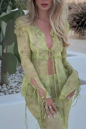 Stylish Work Outfits, Outfit Summer Ideas Snakeskin Blouse & Maxi Skirt Two Piece Set