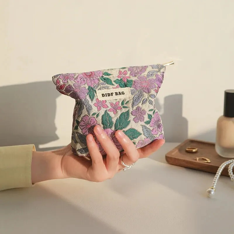 Stylish Work Outfits, Outfit Summer Ideas Soft Girl Floral Mini Makeup Bag