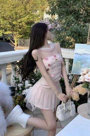 Stylish Work Outfits, Outfit Summer Ideas Soft Girl Flower Tube Top & Tulle Mini Skirt Two Piece Set