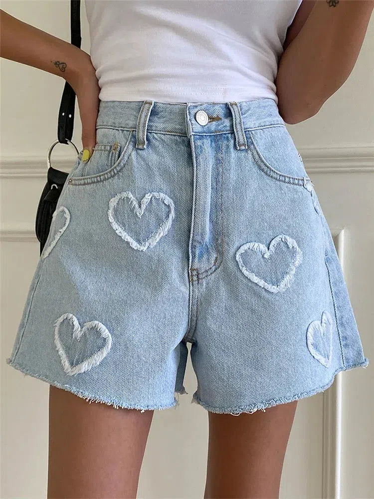 Stylish Work Outfits, Outfit Summer Ideas Soft Girl Heart Patch Denim Shorts Stylish Work Outfits, Outfit Summer Ideas Soft Girl Heart Patch Denim Shorts