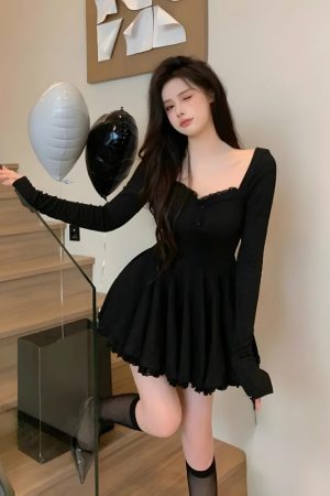 Stylish Work Outfits, Outfit Summer Ideas Soft Girl Sweetheart Neckline Mini Dress