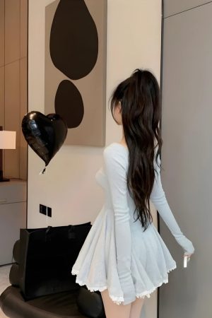 Stylish Work Outfits, Outfit Summer Ideas Soft Girl Sweetheart Neckline Mini Dress