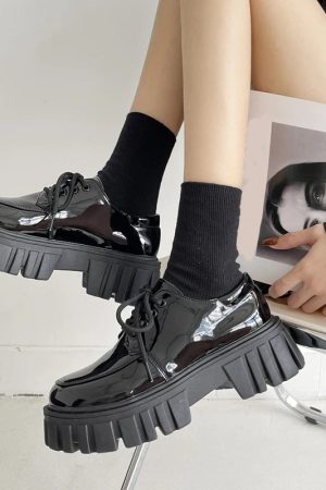 Stylish Work Outfits, Outfit Summer Ideas Soft Grunge Chunky Platform Oxford Shoes