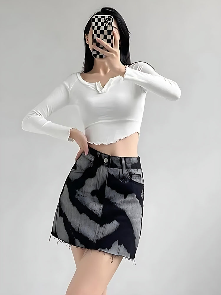 Stylish Work Outfits, Outfit Summer Ideas Spray Paint Distressed Mini Skirt
