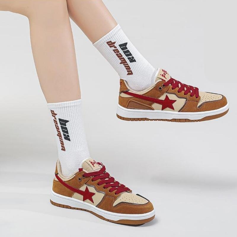 Stylish Work Outfits, Outfit Summer Ideas Star Embroidered Multicolor Sneakers Stylish Work Outfits, Outfit Summer Ideas Star Embroidered Multicolor Sneakers