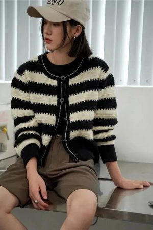 Stylish Work Outfits, Outfit Summer Ideas Striped Button Up Cardigan
