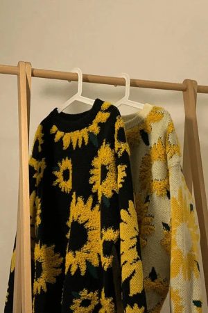 Stylish Work Outfits, Outfit Summer Ideas Sunflower Knitted Sweater