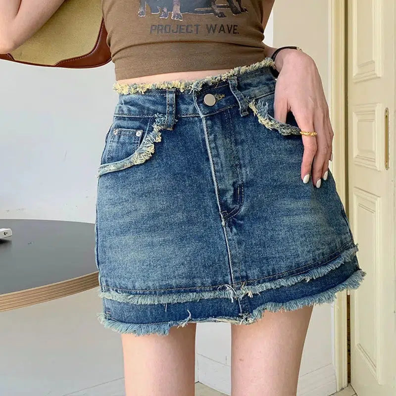 Stylish Work Outfits, Outfit Summer Ideas Tasseled Denim Mini Skort