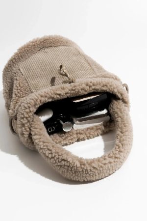 Stylish Work Outfits, Outfit Summer Ideas Teddy Pocket Bucket Bag