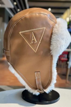 Stylish Work Outfits, Outfit Summer Ideas Vintage Faux Fur Aviator Hat