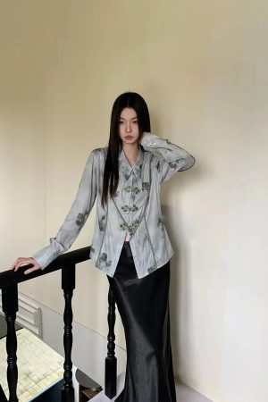Stylish Work Outfits, Outfit Summer Ideas Vintage Floral Saddle Buckle Shirt