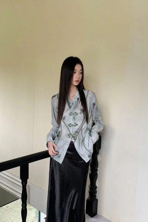 Stylish Work Outfits, Outfit Summer Ideas Vintage Floral Saddle Buckle Shirt