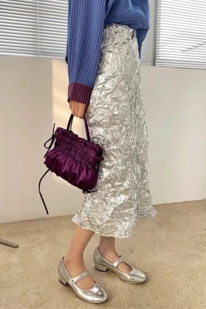 Stylish Work Outfits, Outfit Summer Ideas Wrinkled Silver Midi Skirt