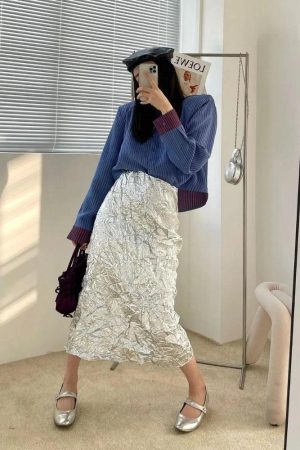 Stylish Work Outfits, Outfit Summer Ideas Wrinkled Silver Midi Skirt