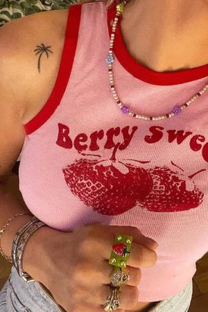 Stylish Work Outfits, Outfit Summer Ideas Y2K Berry Sweet Crop Top