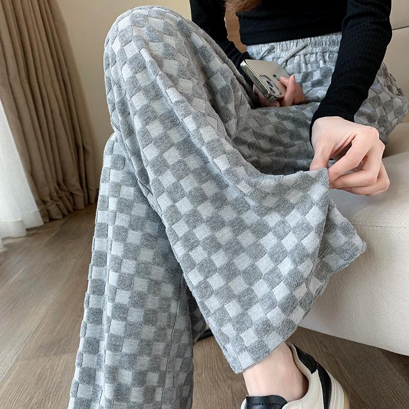 Stylish Work Outfits, Outfit Summer Ideas Y2K Checkered Sweatpants