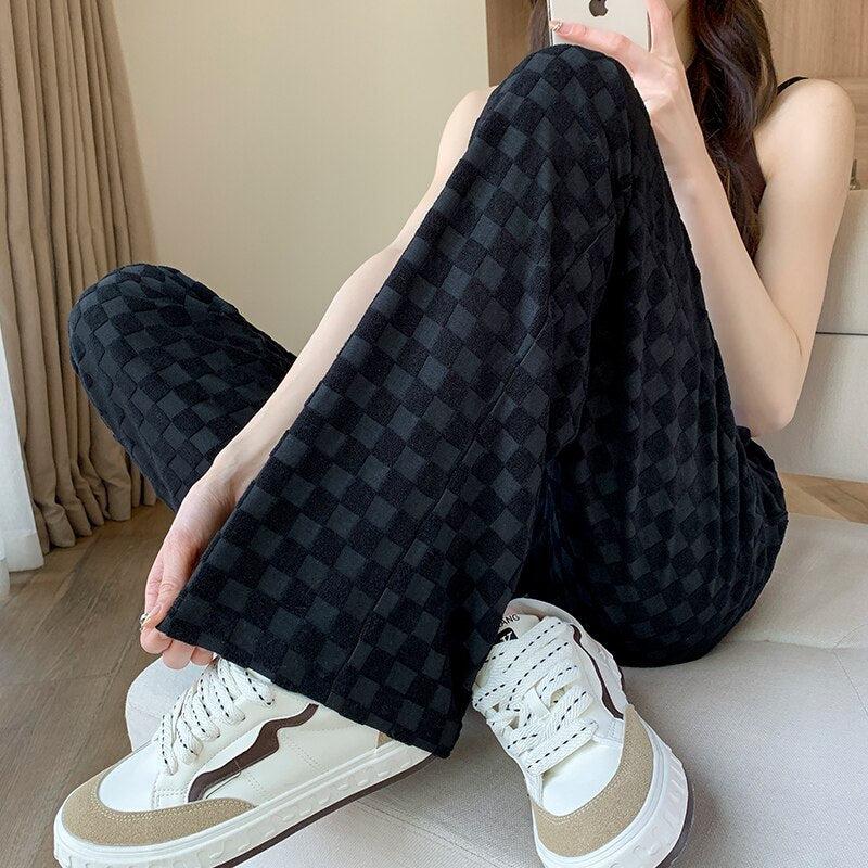 Stylish Work Outfits, Outfit Summer Ideas Y2K Checkered Sweatpants Stylish Work Outfits, Outfit Summer Ideas Y2K Checkered Sweatpants