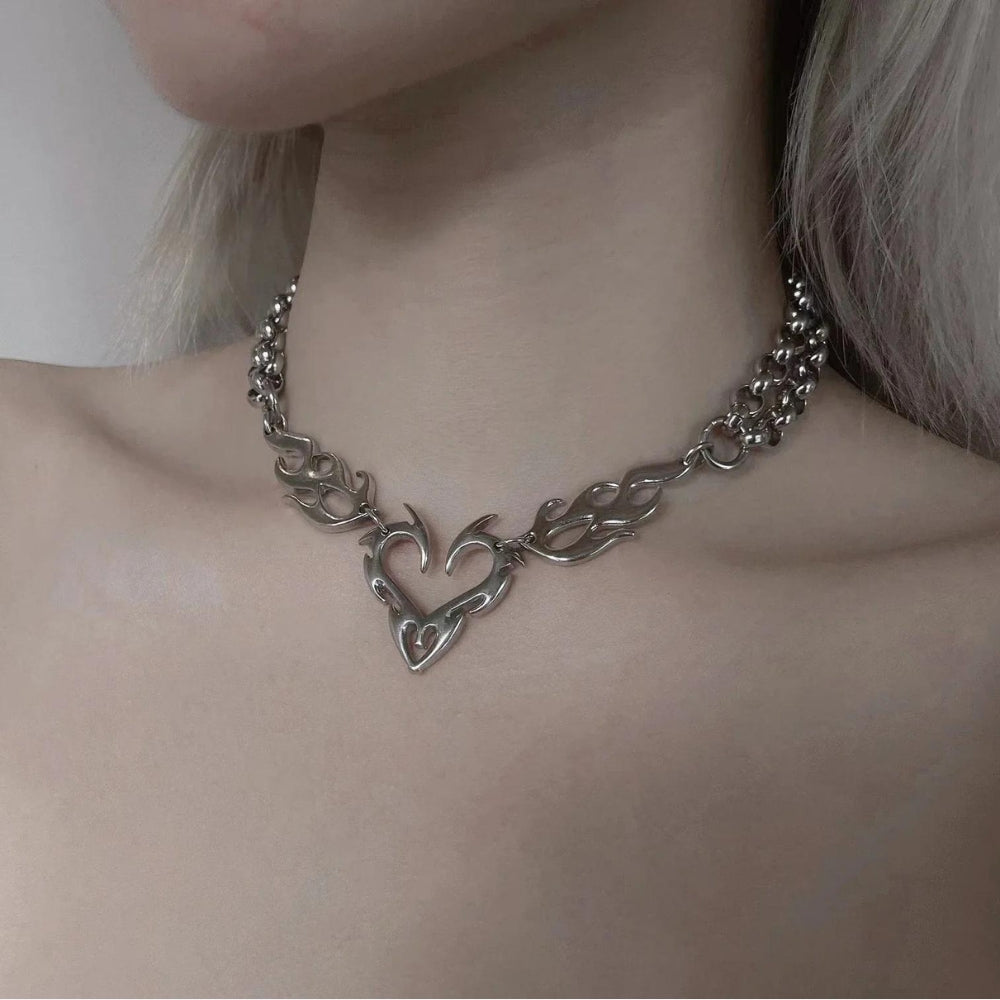 Stylish Work Outfits, Outfit Summer Ideas Y2K Flaming Heart Necklace