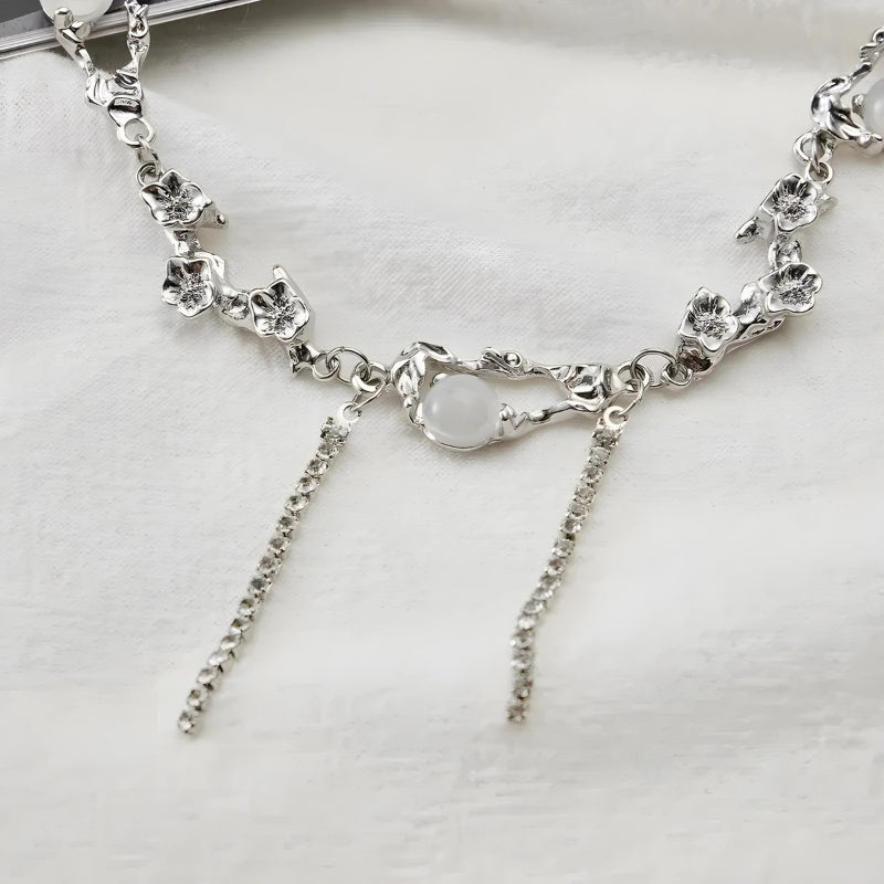 Stylish Work Outfits, Outfit Summer Ideas Y2K Flowers Beaded Chain Necklace Stylish Work Outfits, Outfit Summer Ideas Y2K Flowers Beaded Chain Necklace