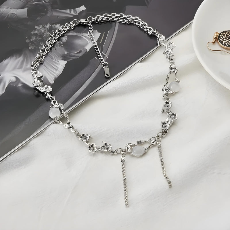 Stylish Work Outfits, Outfit Summer Ideas Y2K Flowers Beaded Chain Necklace Stylish Work Outfits, Outfit Summer Ideas Y2K Flowers Beaded Chain Necklace