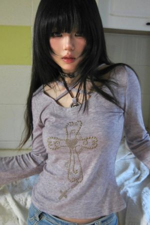 Stylish Work Outfits, Outfit Summer Ideas Y2K Golden Cross Top