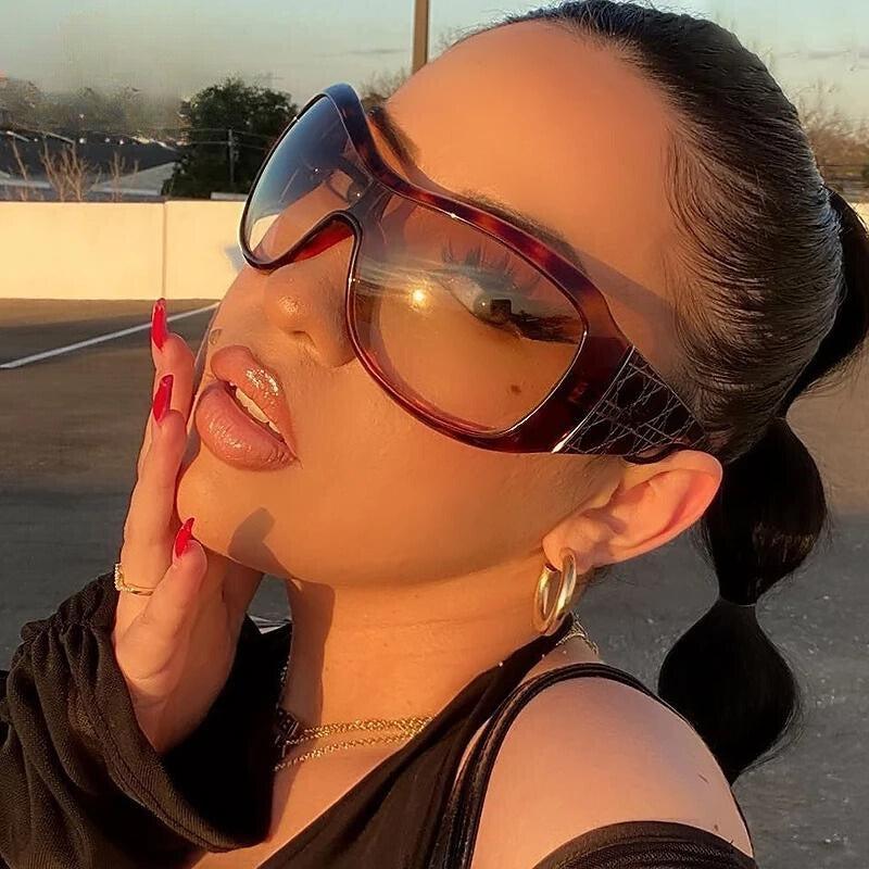 Stylish Work Outfits, Outfit Summer Ideas Y2K Oversized Shield Sunglasses