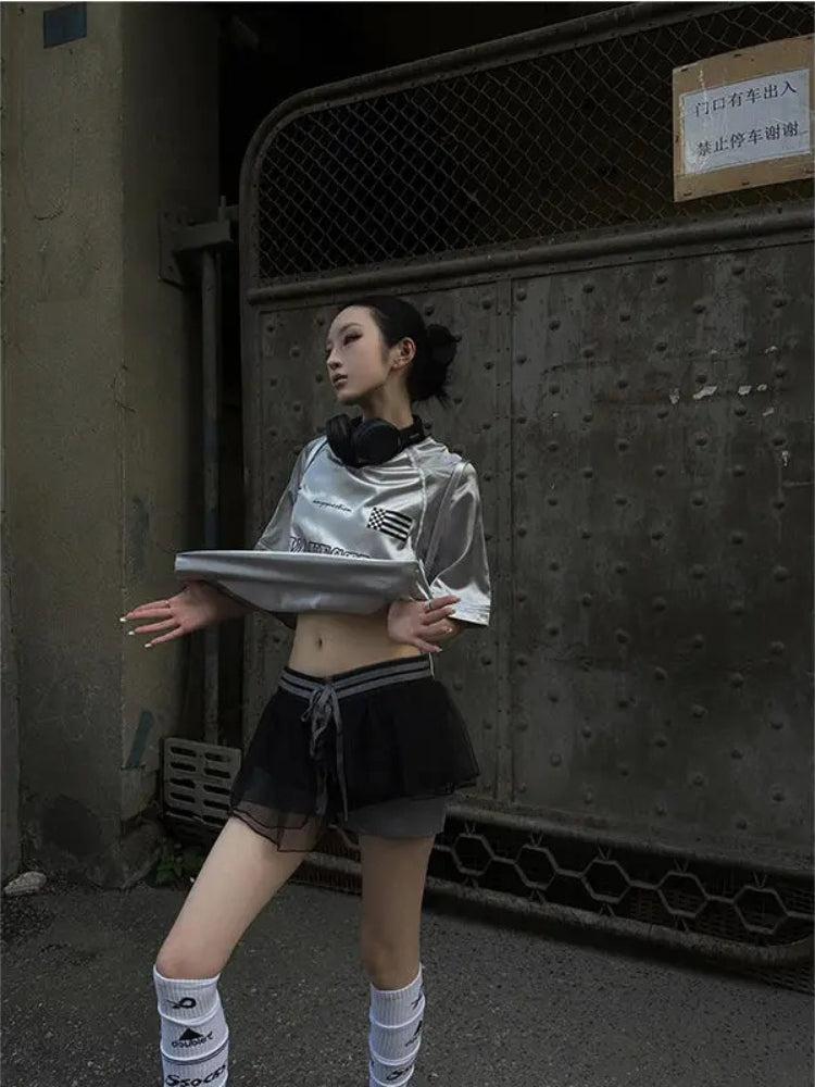 Stylish Work Outfits, Outfit Summer Ideas Y2K Silver Oversized Tee Stylish Work Outfits, Outfit Summer Ideas Y2K Silver Oversized Tee