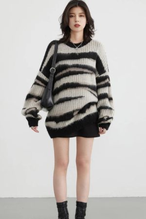 Stylish Work Outfits, Outfit Summer Ideas Zebra Knitted Sweater