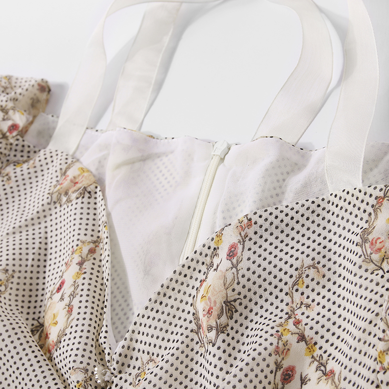 Summer French V-Neck Tie Pleated Floral Dress with Puff Sleeves and Diamond Buttons - Women's 90s Inspired Fashion