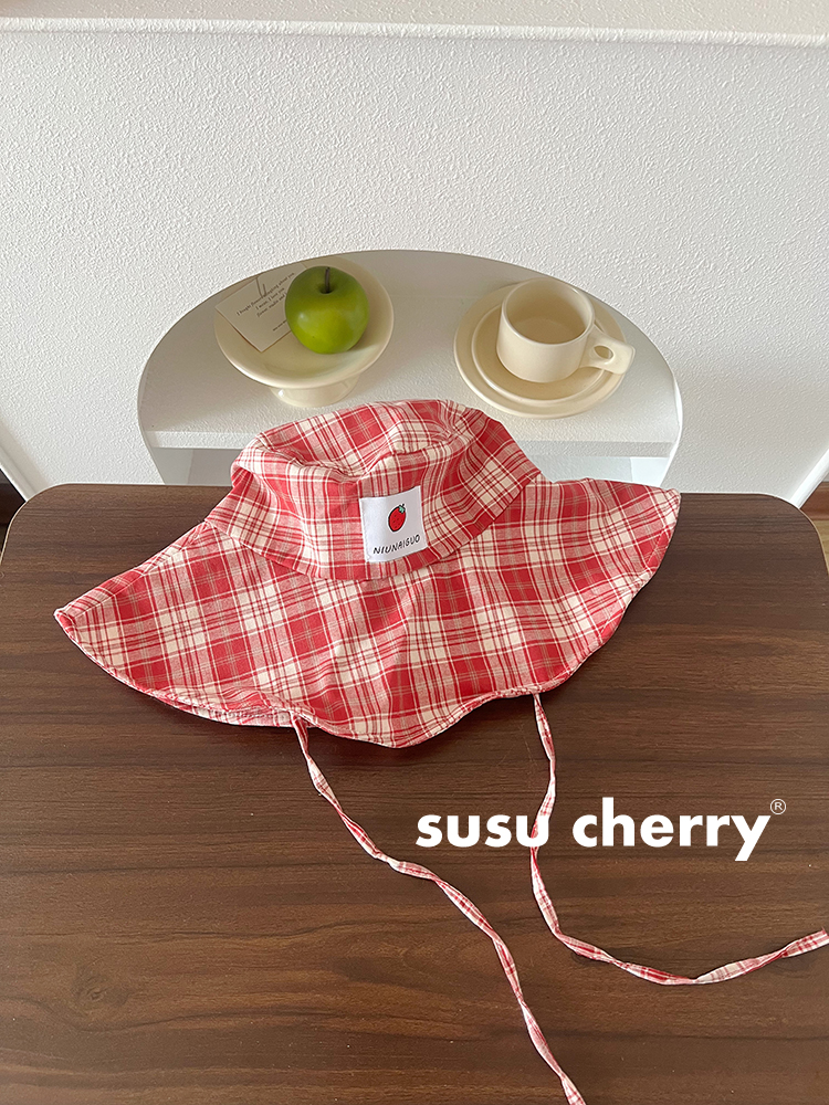 Summer Fresh Fruit Patch Red Checkered Wide Brim Fisherman Hat for Women - Y2K Style Sun Protection for Spring and Summer Travel