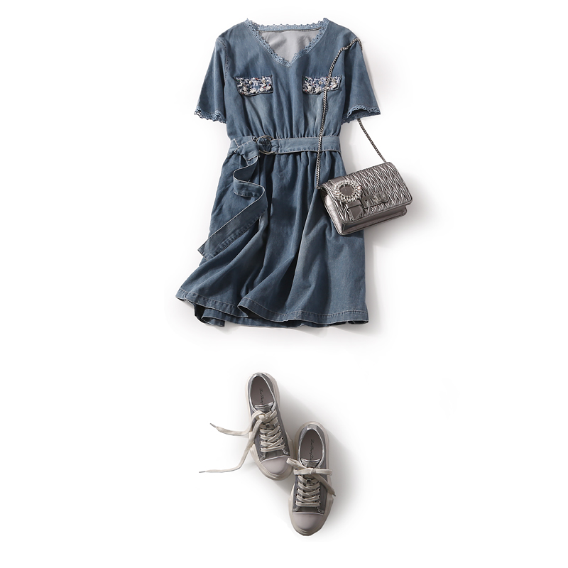 Summer Hollow Lace V-Neck Sequin Beaded Casual Denim Dress with Elastic Waist - European Style Fashion Summer Hollow Lace V-Neck Sequin Beaded Casual Denim Dress with Elastic Waist - European Style Fashion