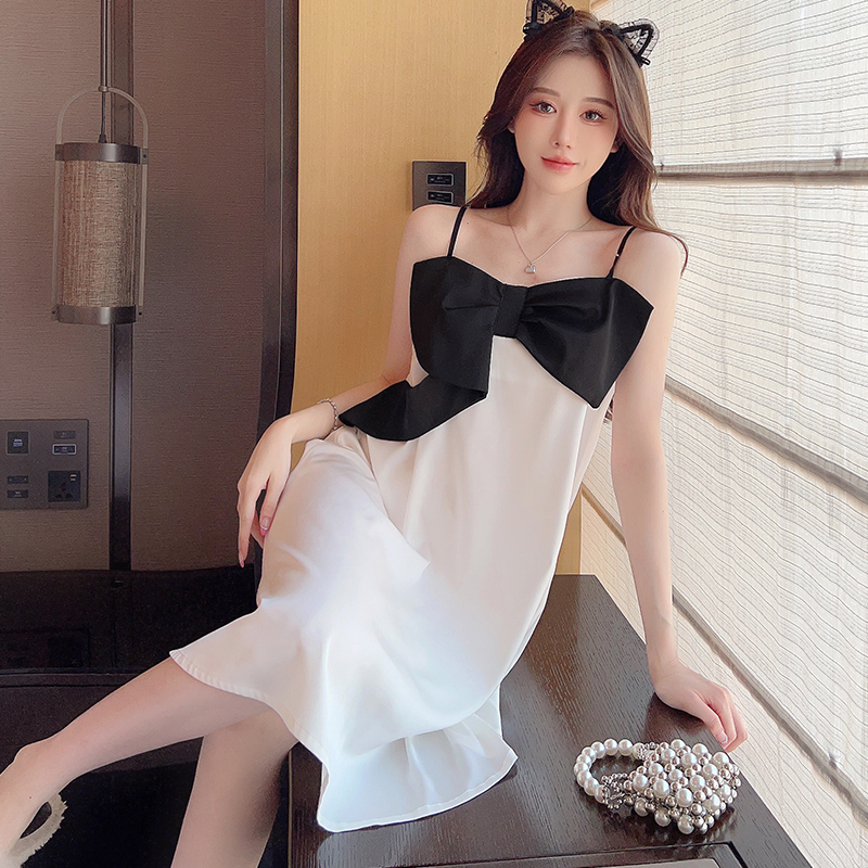 Summer Ice Silk Sexy Spaghetti Strap Pajamas for Women with Bow - Sweet Mid-Length Nightgown in Trendy Internet Celebrity Style