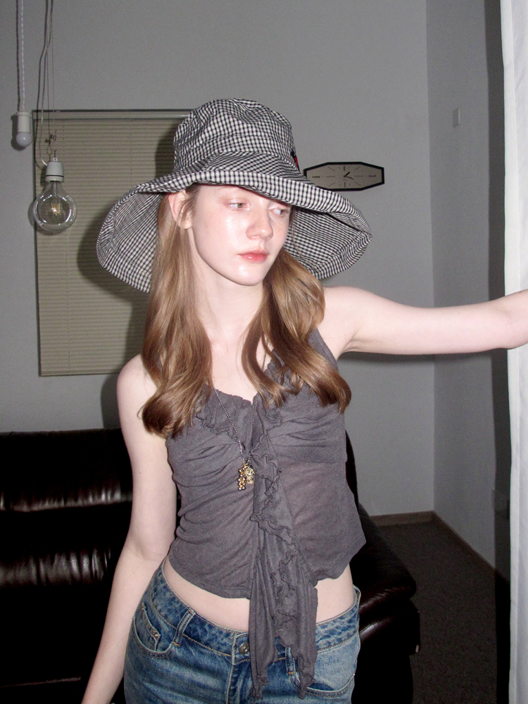 Summer Oversized Brim Sun Hat with Cute Embroidered Puppy Design - Breathable Fisherman Hat for Face-Framing Sun Protection